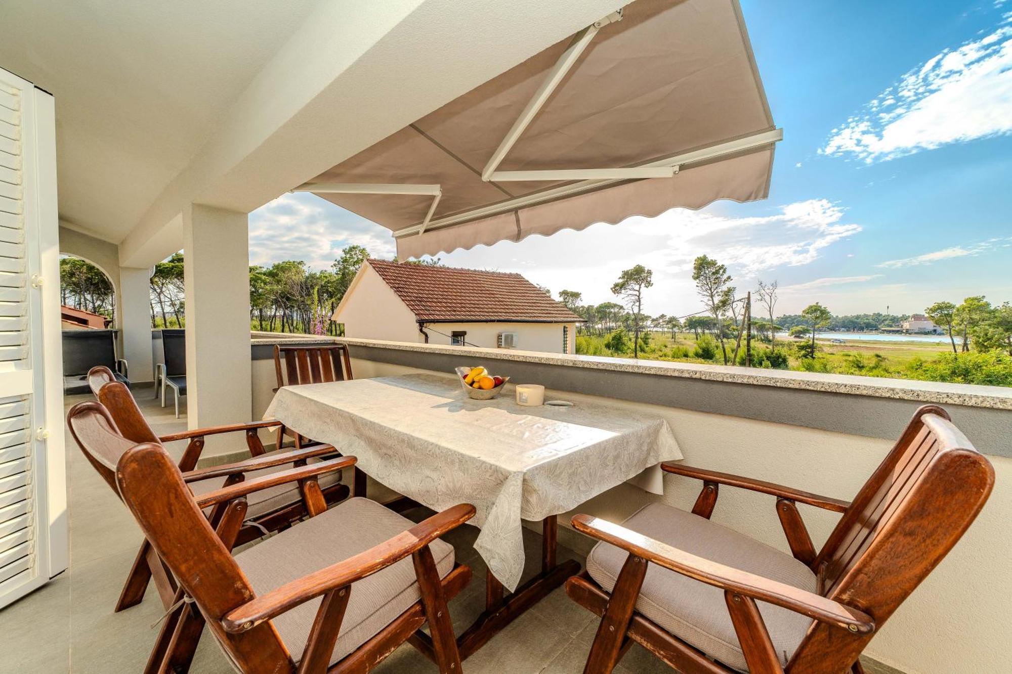Apartments Dalmatia (Adults Only) Privlaka  Eksteriør billede